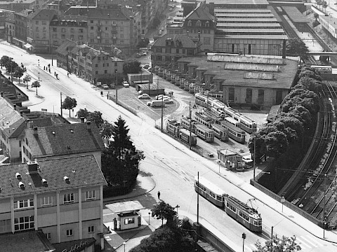Das Tramdepot an der Kalkbreite um 1980 von Rudi Butz vom Hochhaus «Lochergut» fotografiert (Hist. Verein Aussersihl)