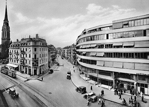 Das 1932 erstellte Zetthaus der Architekten Rudolf Steiger und Carl Theodor Hubacher prägt die Cityerweiterung nach Aussersihl (BAZ)
