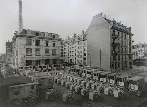 Die Fabrik im Hinterhof der Feldstrasse um 1920