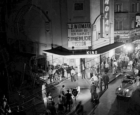 Drehort vor dem Kino Roland an der Langstrasse, © Praesens-Film AG